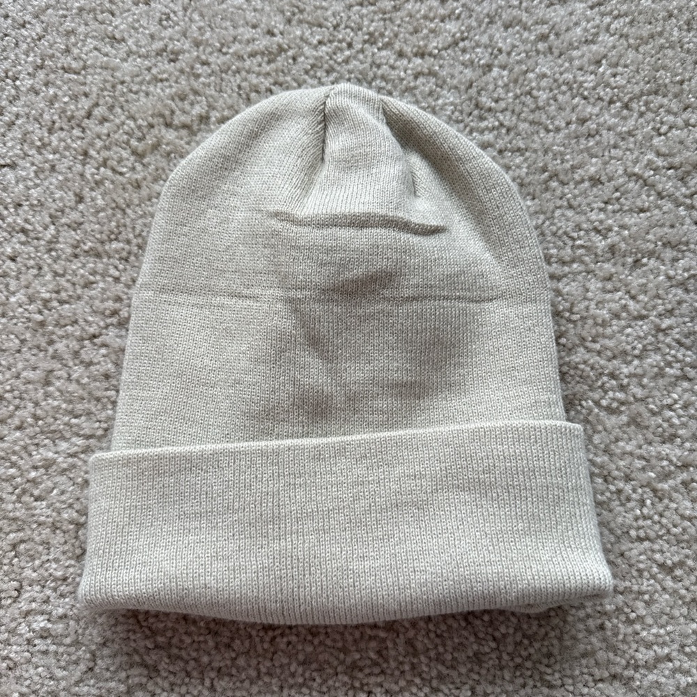3-Pack Zuppad Women’s Multi-Colored Satin Lined Beanies - Picture 5 of 8